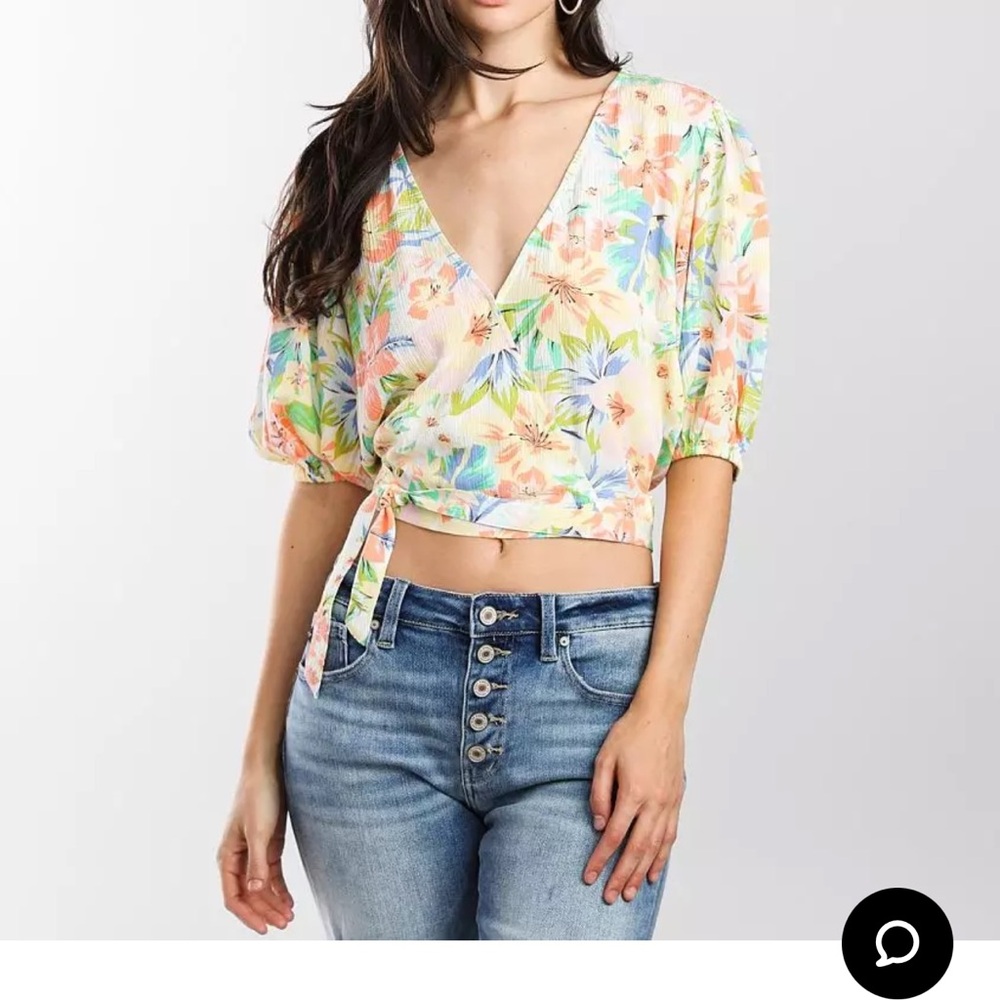Billabong Floral Wrap Top Size Large